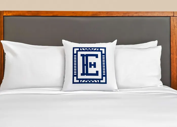 Hotel Elkhart, Tapestry Collection By Hilton
