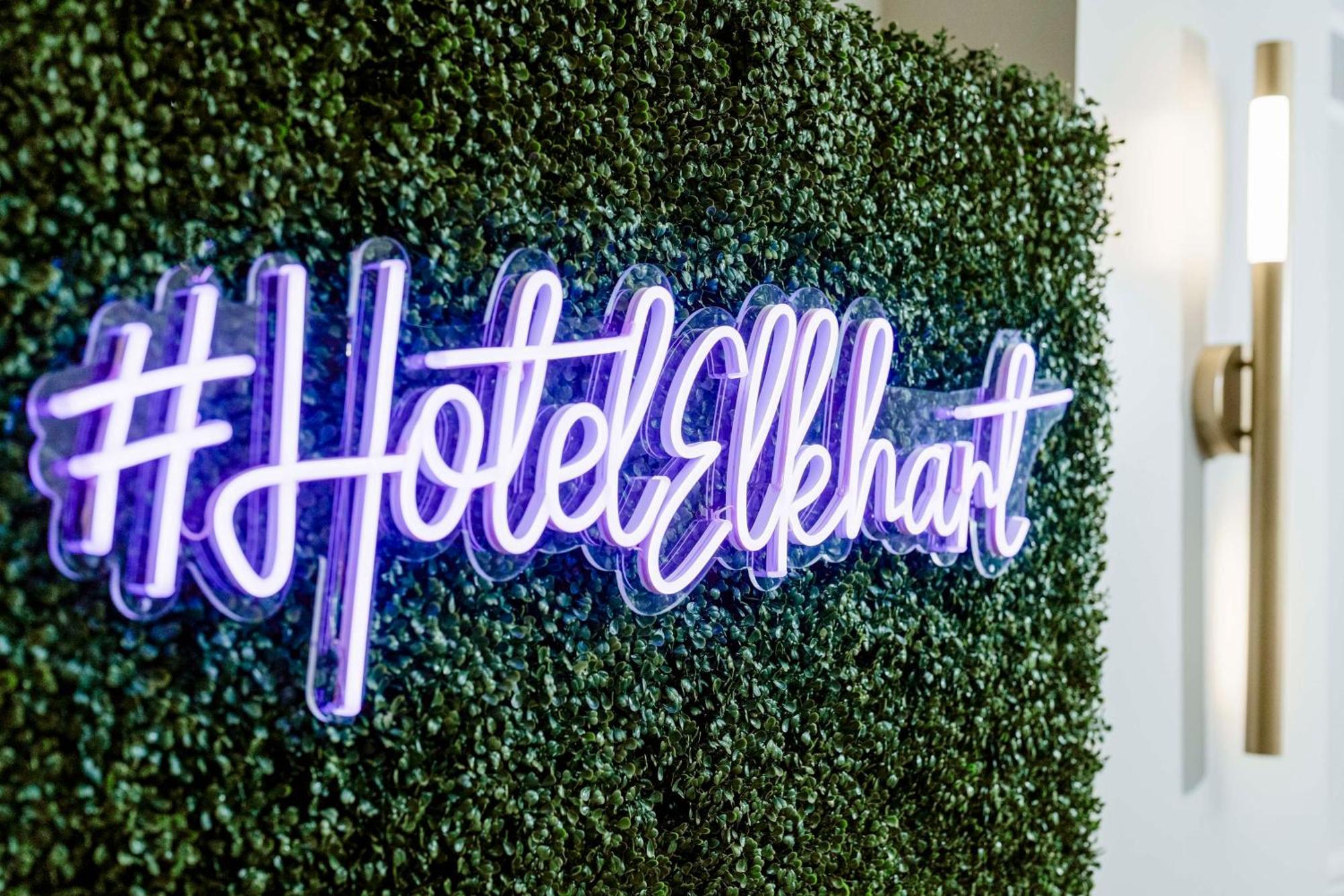 Elkhart, Tapestry Collection By Hilton Hotel 4*