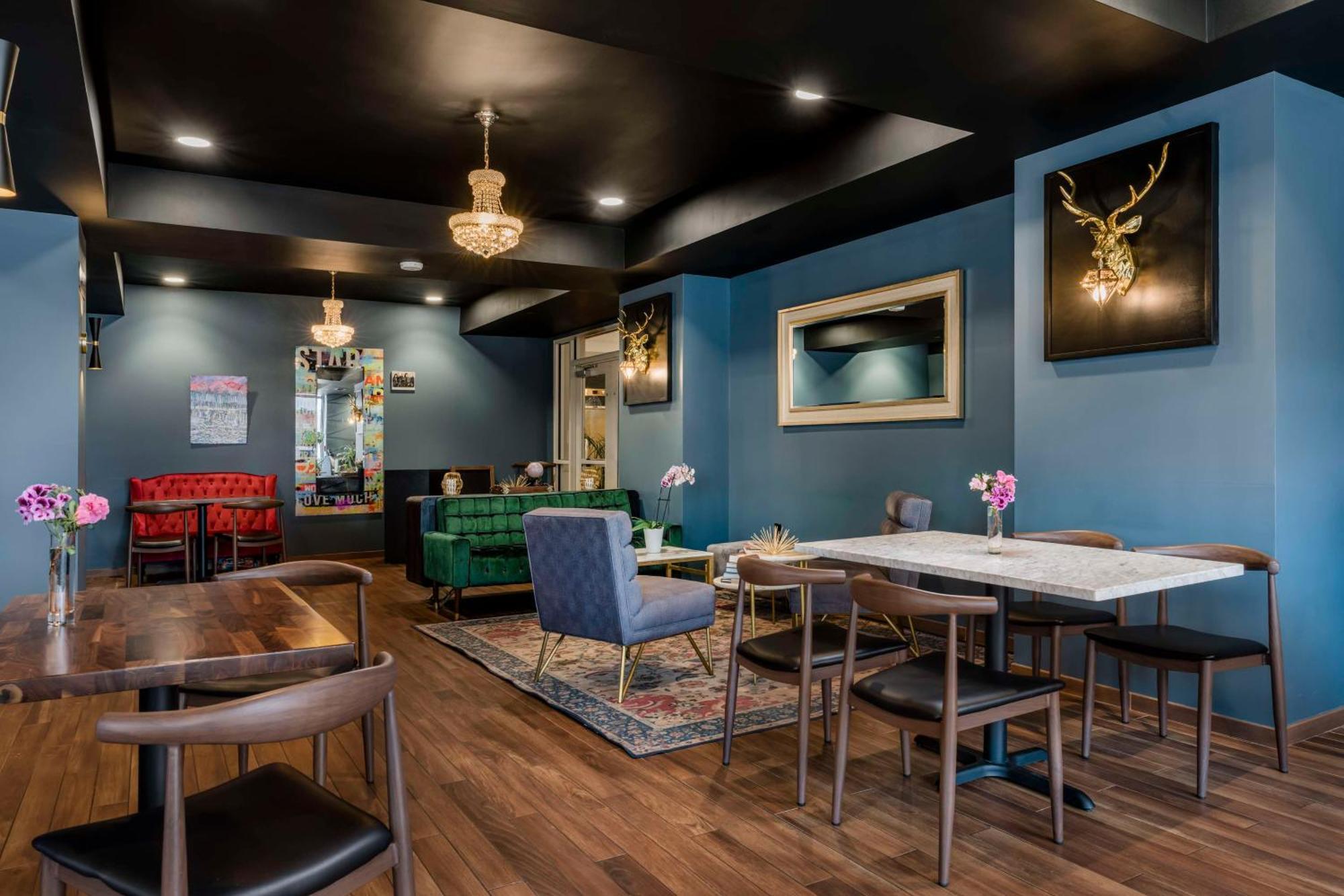 Elkhart, Tapestry Collection By Hilton Hotel